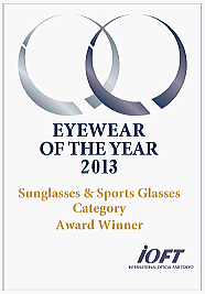 「Ｅｙｅｗｅａｒ ｏｆ ｔｈｅ ｙｅａｒ ２０１３」（サングラス・スポーツグラス部門）を受賞